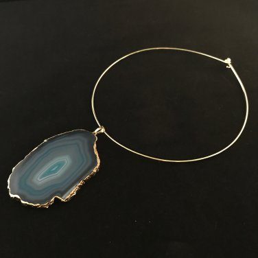 15.5" Neck ring with Slice of Natural Agate Pendant