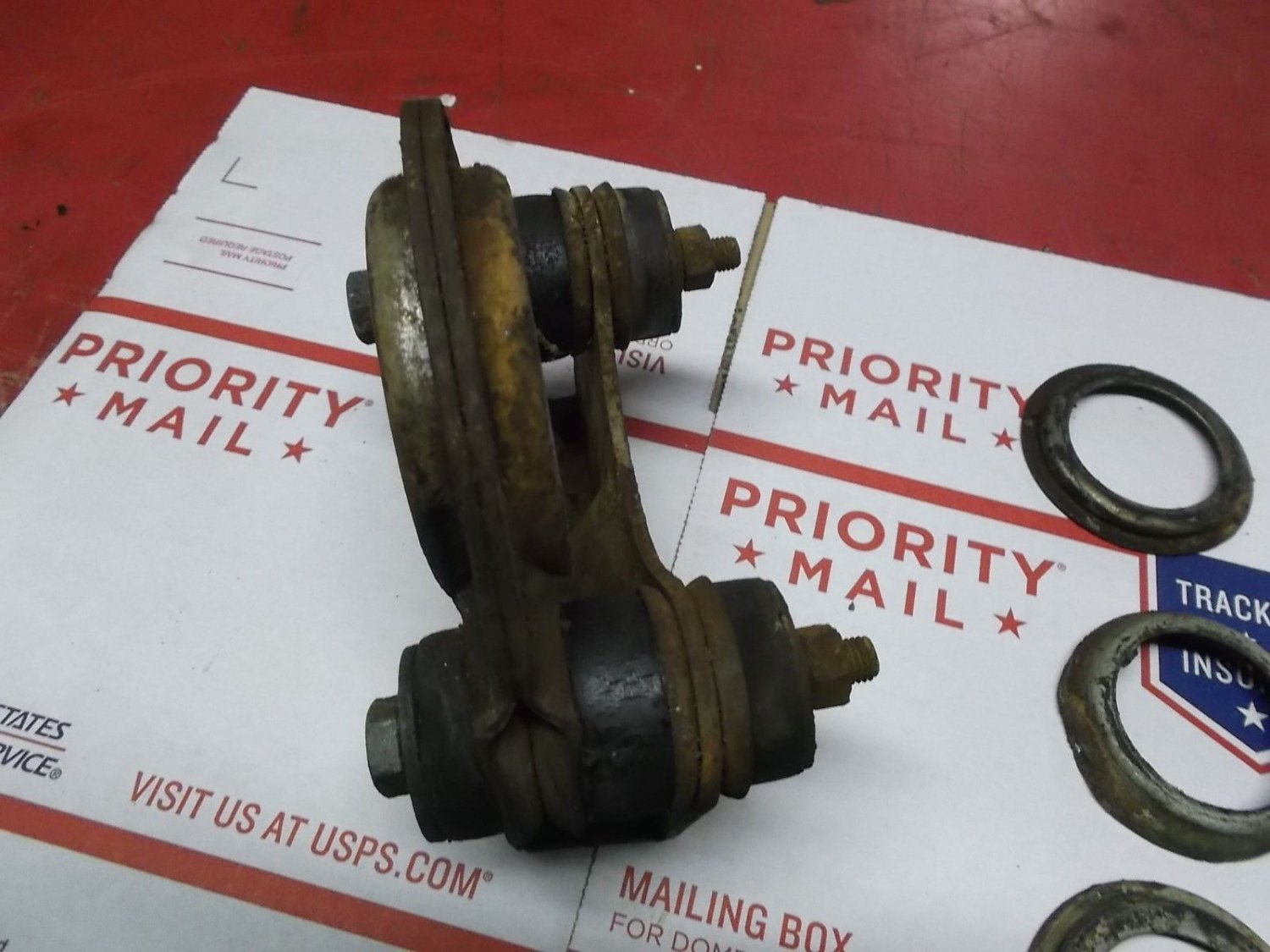 1957 1958 CADILLAC DRIVE SHAFT CENTER CARRIER SUPPORT BEARING ASSEMBLY