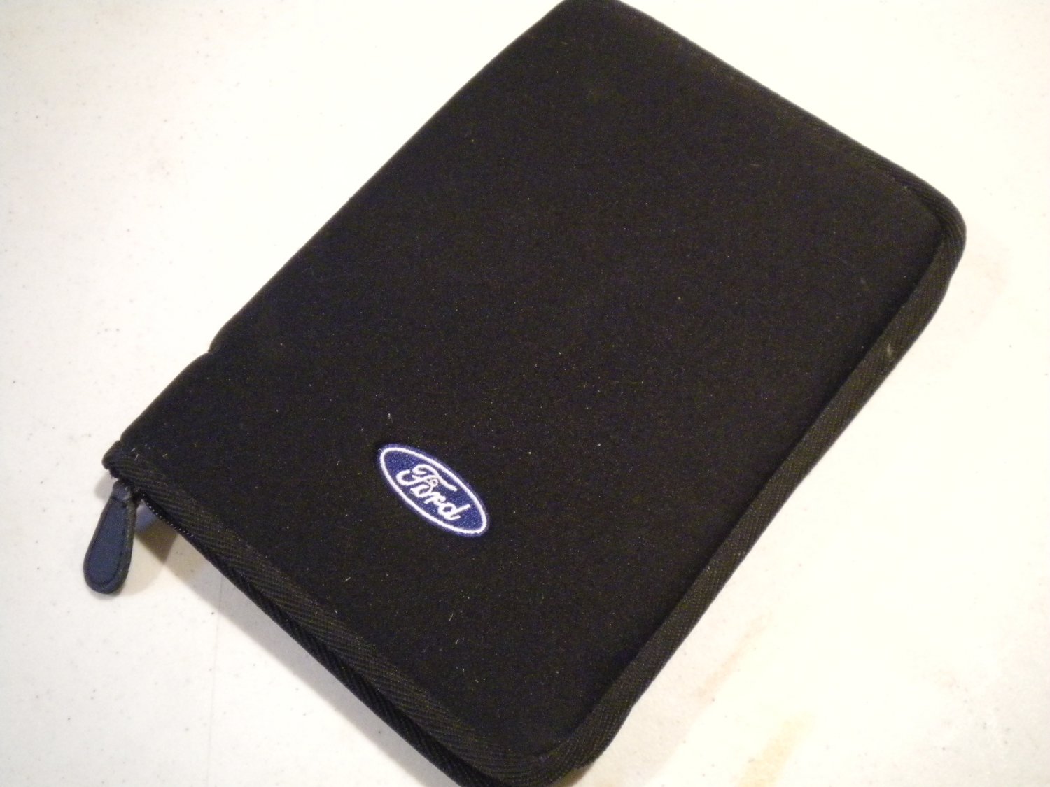 NEW  FORD OWNERS MANUAL FACTORY CASE   BRAND NEW