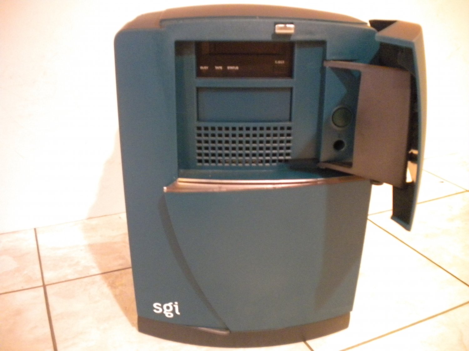 Silicon Graphics OCTANE SGI 300 MHZ R12000 ESI IMPACT IRIX 6.5.5 1GB ...