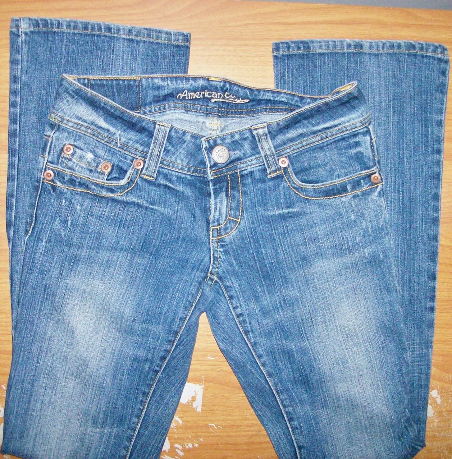 Womens Size 2 Regular American Eagle Artist Distressed Denim Stretch Jeans