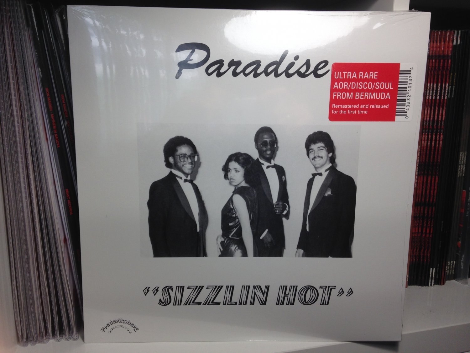 Paradise Sizzlin Hot (1981) Paradise Sizzlin Hot (1981)