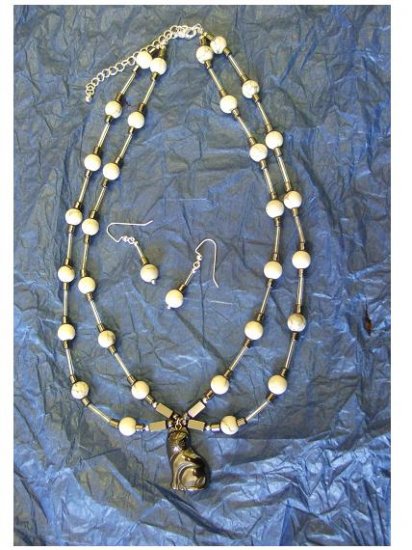 Hemetite/Howlite Cat
