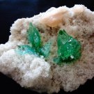 APOPHYLLITE GREEN FLOWER ON WHITE CHALCEDONY MINERAL SPECIMEN Z-1