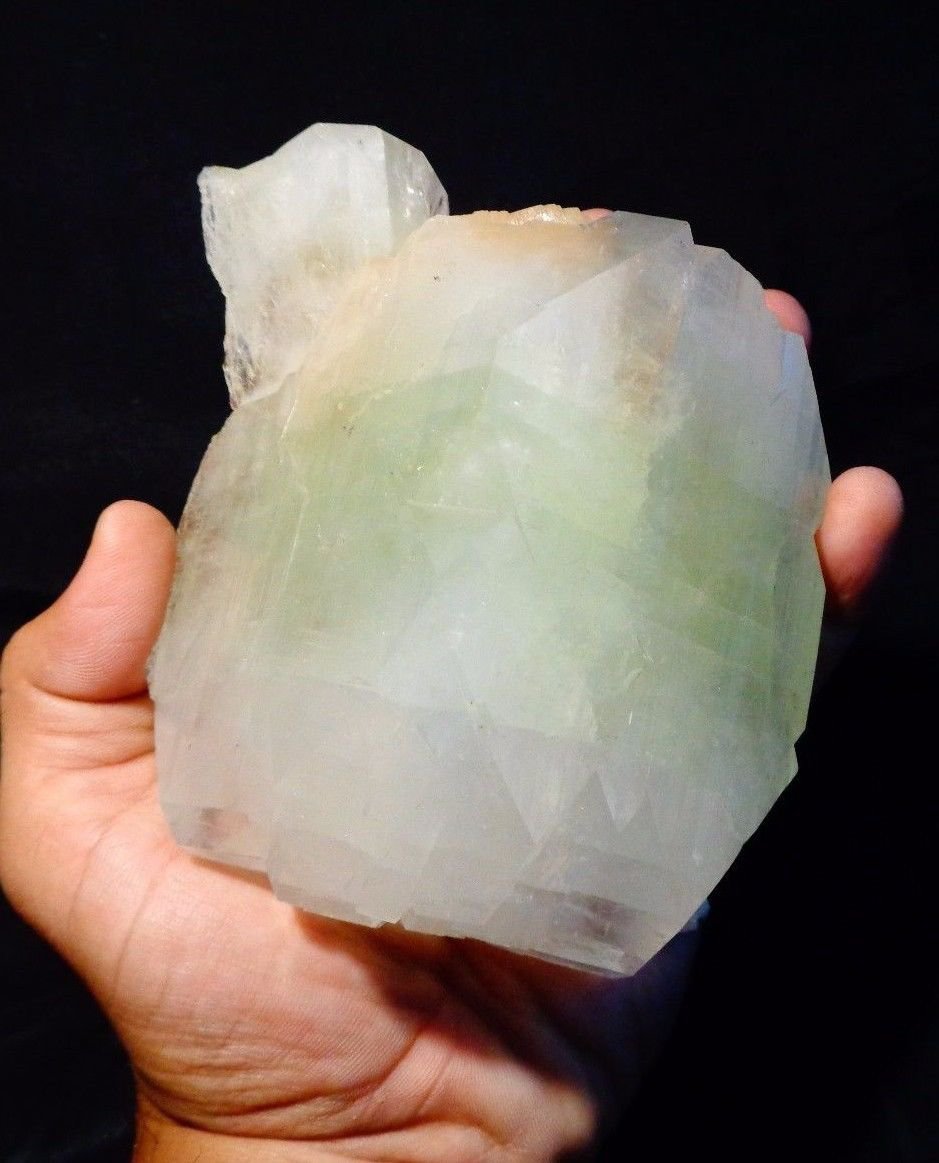 APOPHYLLITE LIGHT GREEN HUGE CRYSTAL WITH STILBITE BLADE !! S-3-237