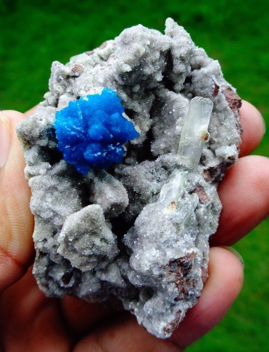 CAVANSITE STILBITE  WITH HEULANDITE ON MATRIX !!! A-2
