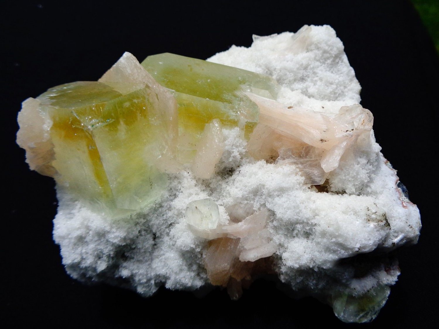 APOPHYLLITE GREEN CRYSTAL WITH STILBITE BLADE ON MATRIX  # R-5