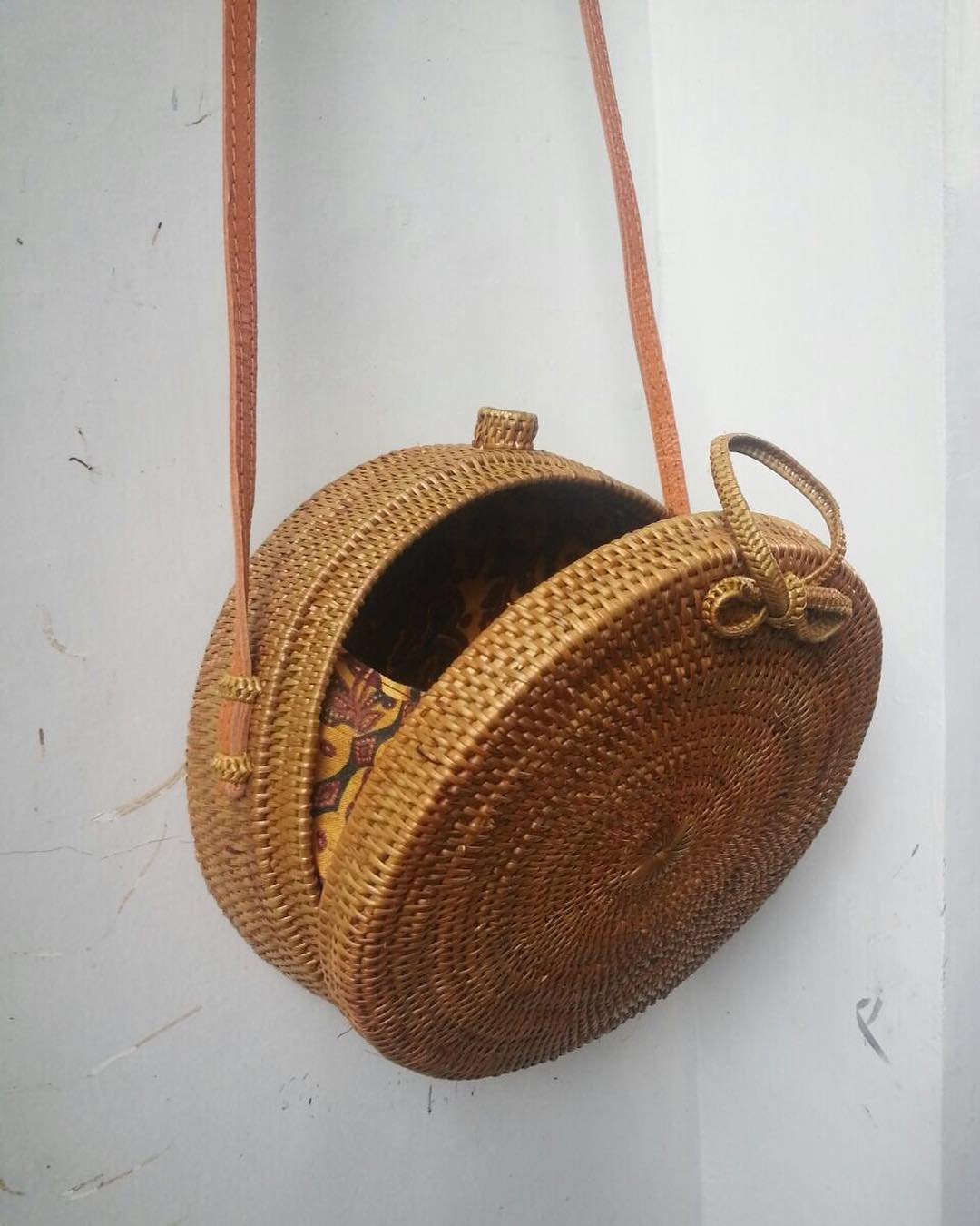 Rattan Sling Bags, Canteen Bags, Women Bags| Basic - Butterfly Clip