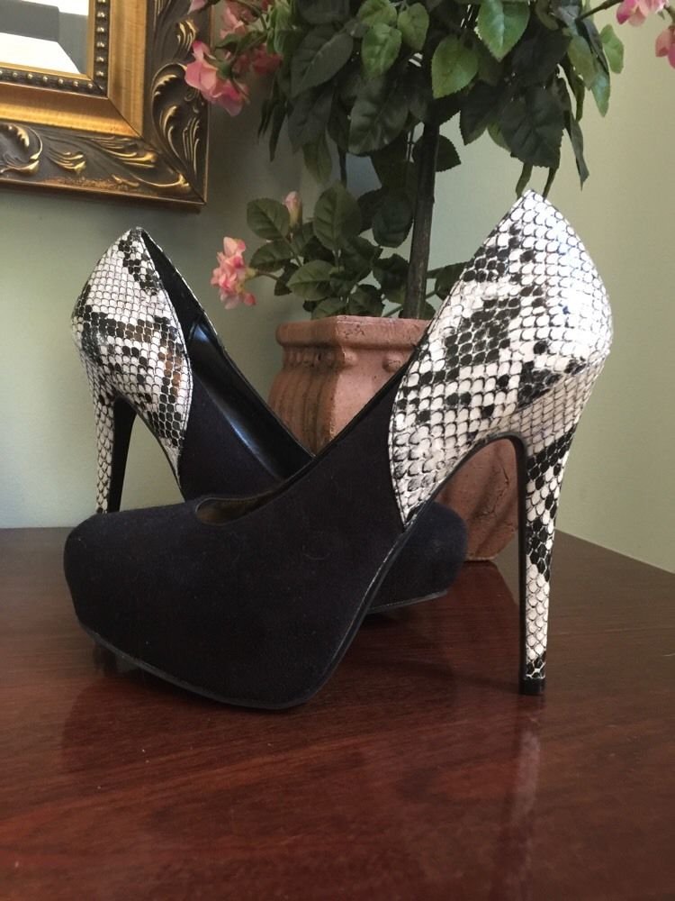 black platform heels size 6