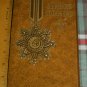 VINTAGE unused FATHER'S DAY *A TRIBUTE TO OUR DAD circa1970 embossed medallion