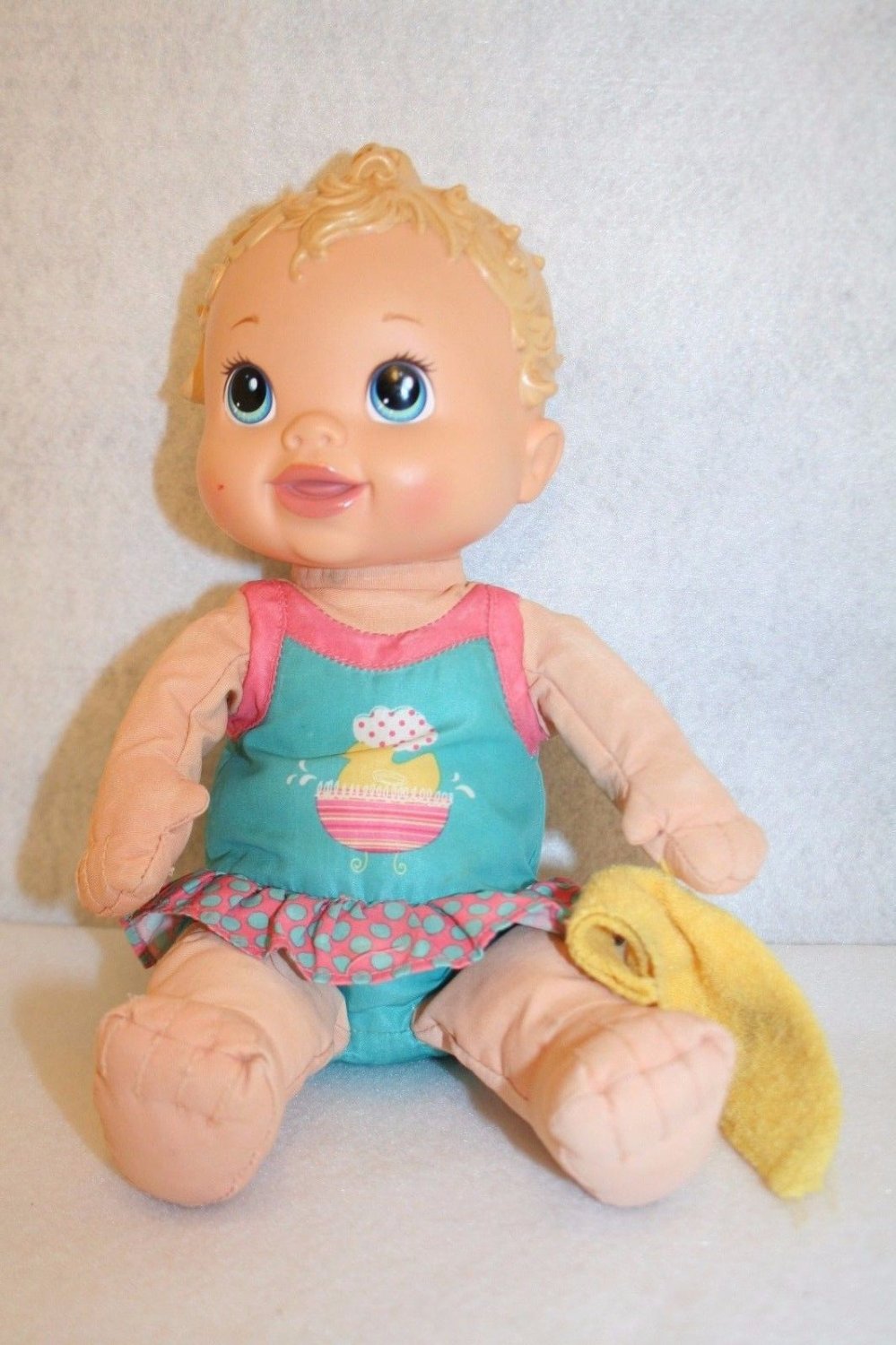 Hasbro Baby Alive Splash N Giggle Bath Tub Time Blonde Doll w/washcloth