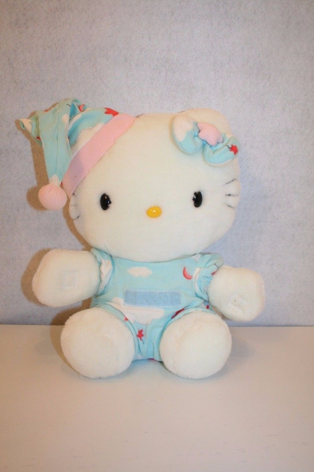 Sanrio Hello Kitty w/blue cloud Pajamas nightcap PJs White Plush Stuffed Bow