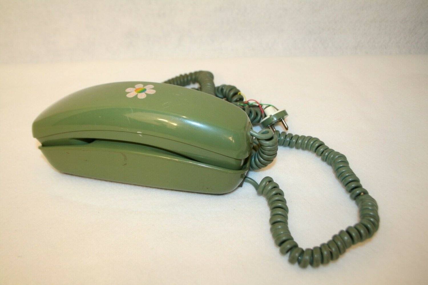 Western Electric Bell System Round Button Retro Green Trimline Telephone TV prop