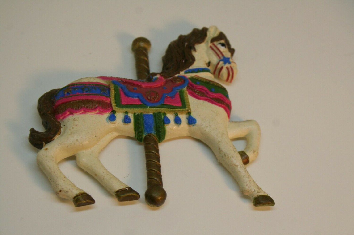 White Carousel Prancing Horse Pink Blue Saddle Magnet