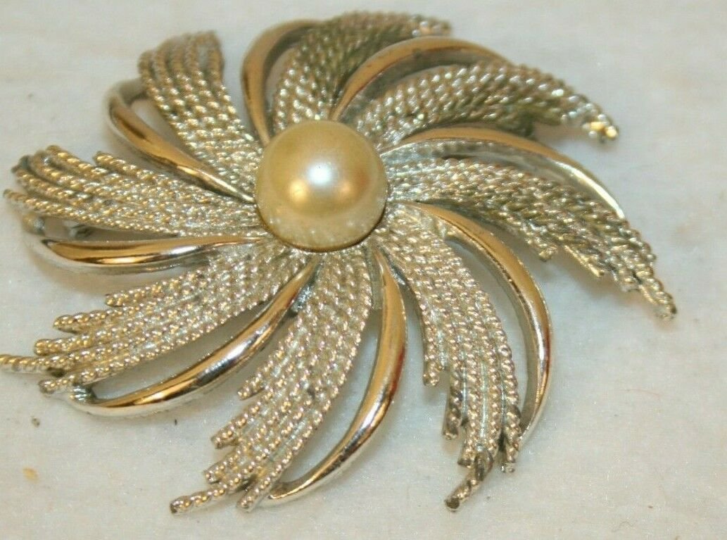 VTG Sarah Co Coventry Silver Pearl Flower Pinwheel Pin Brooch