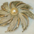 VTG Sarah Co Coventry Silver Pearl Flower Pinwheel Pin Brooch