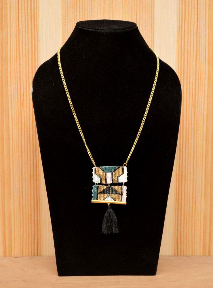 Handmade Artificial Necklace Phantom And Golden Color