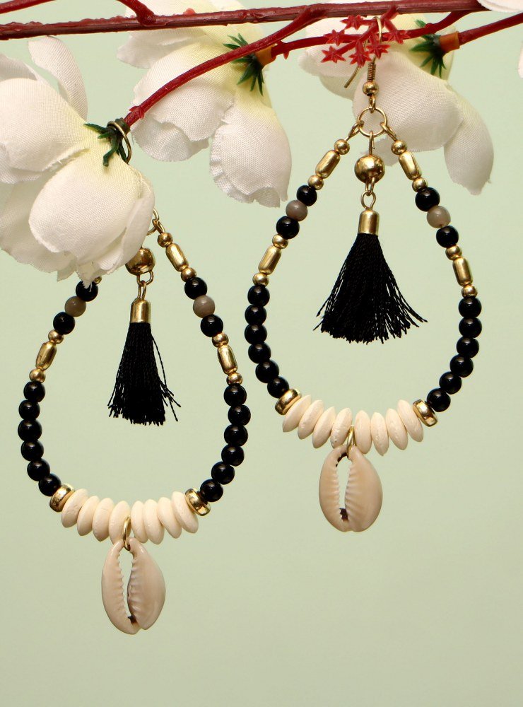 Handmade Artificial Earrings Jet Black And Bright White Color