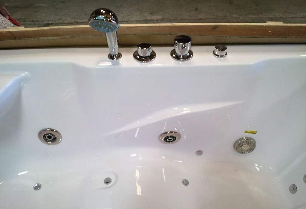 Two Person Jetted Massage Hydrotherapy Corner Tub, with Bluetooth