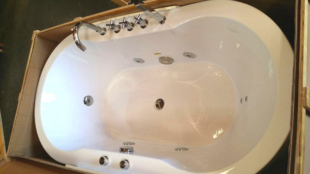freestanding hydrotherapy tub