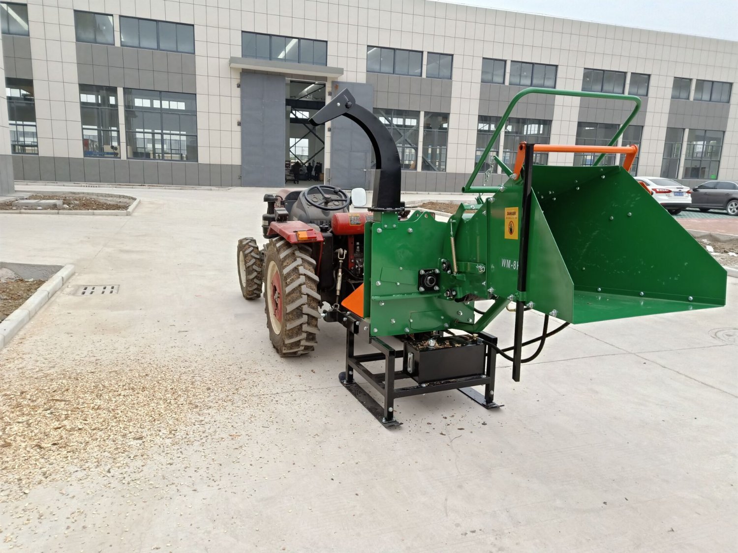 8" PTO Wood Chipper, with Hydraulic Feed Roller, PTO Driven 200lb Flywheel, for Cat 1 / Cat 2 PTO