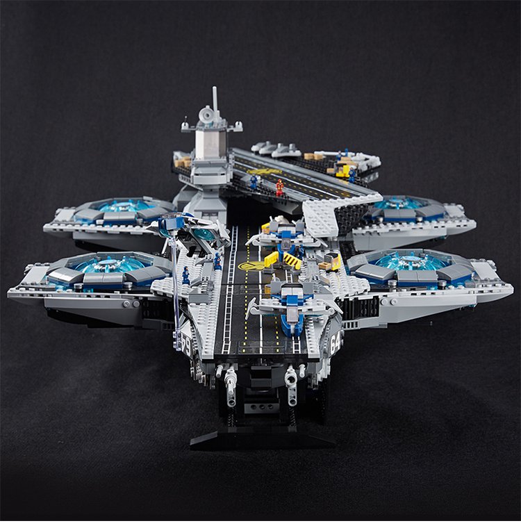 The SHIELD Helicarrier Compatible 76042 LP 07043