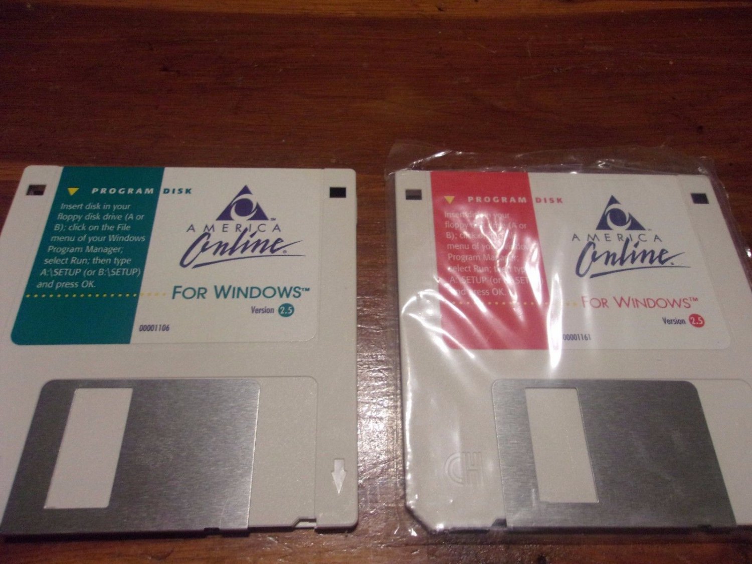 AOL version 2.5 3.5" FLOPPY Disks RED And Green label  America Online