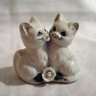 2 Loving kittens cats porcelain figurine white rose gold edging vintage cm1273