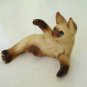 Small Siamese cat figurine ceramic batting pose Japan vintage cm1407