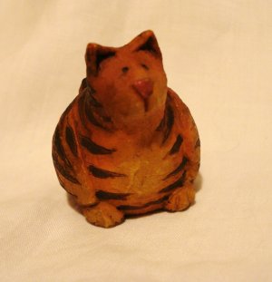Tiger striped fat cat figurine handmade vintage excellent cm1412