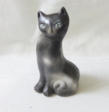Stylized black ceramic cat figurine ombre shadowing matte vintage vintage cm1484