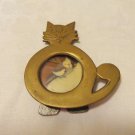 Handmade cat picture frame primitive brass round opening vintage humorous cm1497