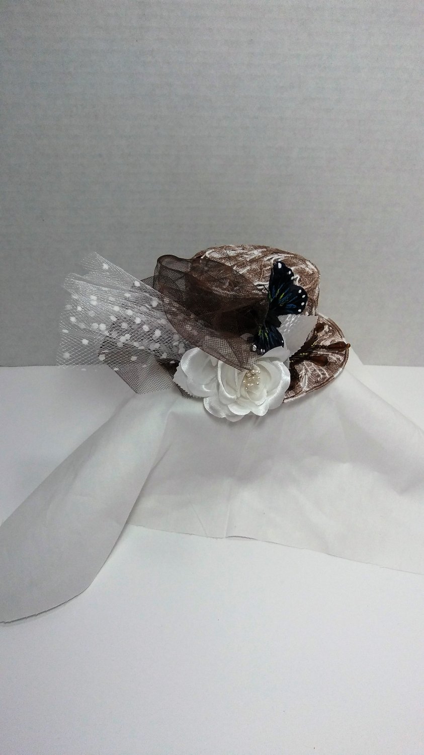 Mini Lace Top Hat