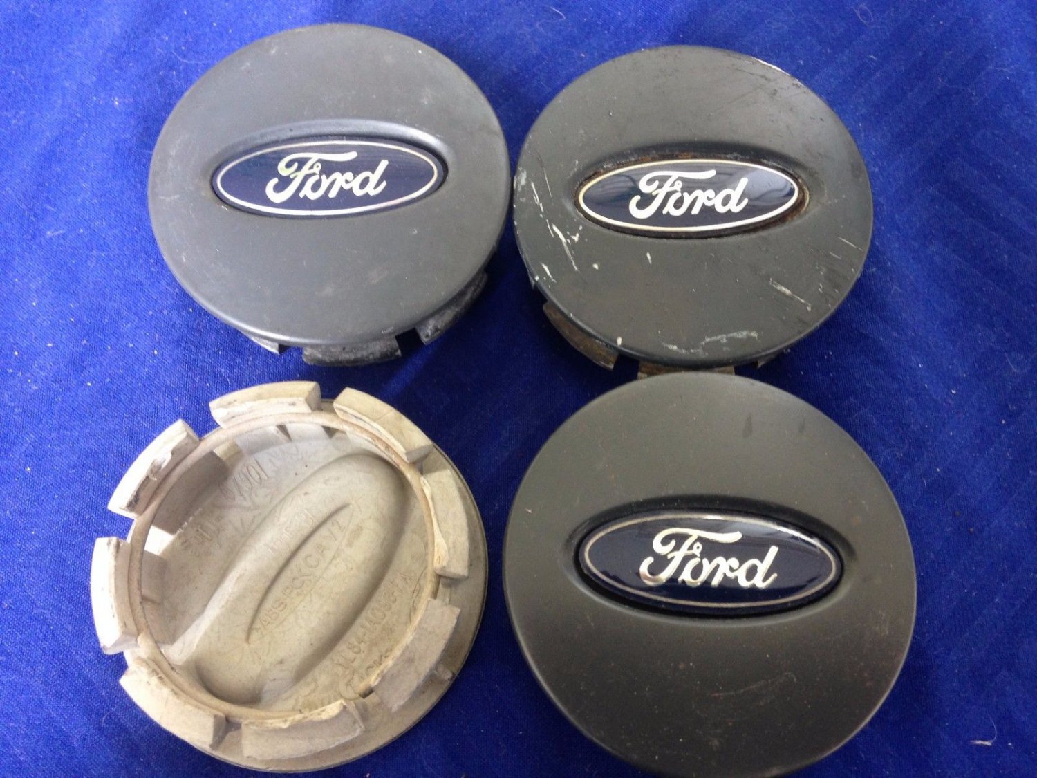 Ford Escape Wheel Center Caps YL84-1A096-FA 2001-2007 set of 4 caps