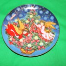 Avon Decorative Plate Christmas 1995 "Trimming the Tree"