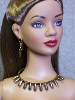 Bronze daggers collar - Fashion Doll Jewelry