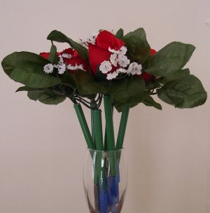 Red Rose Bud - Bloomin' Pen single