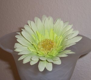 Pale Green Bloomin' Pens - Gerbera Daisy flower pens