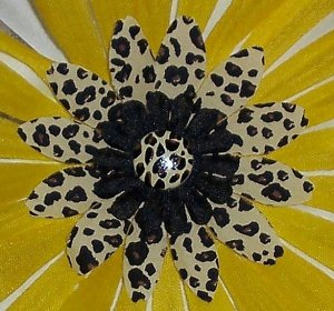 Wild Flowers - yellow leopard print bloomin pens