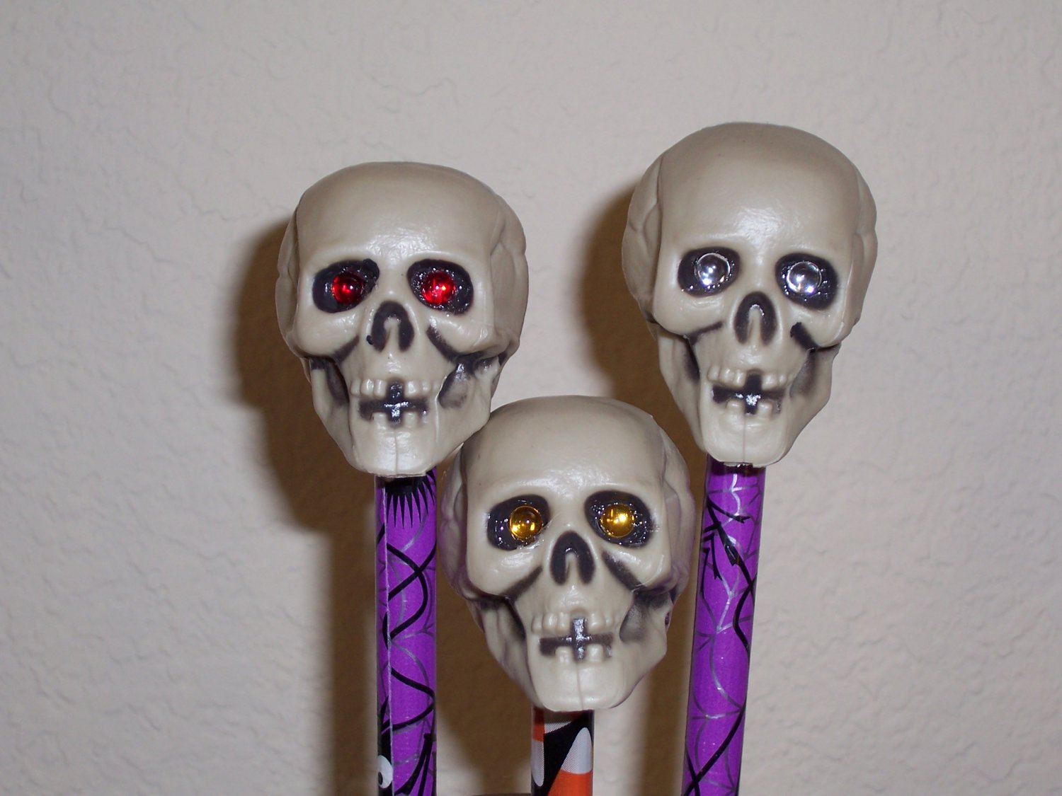 Spooky Pens - set of 5 Skulls