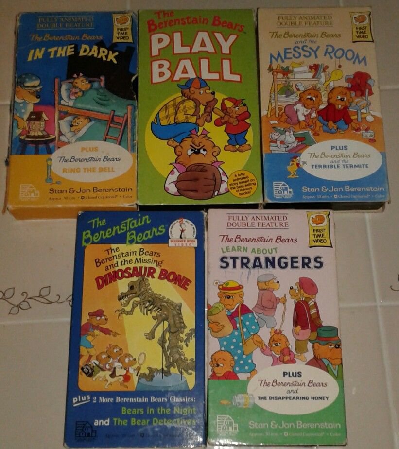 5 Berenstain Bears VHS Play Ball, In the Dark, Missing Dinosaur Bone ...