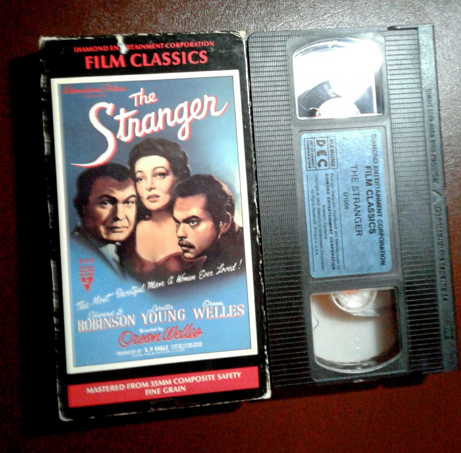 Gently Used VHS THE &Acirc;&nbsp;STRANGER STARING Loretta Young Orson Welles&Acirc;&nbsp;