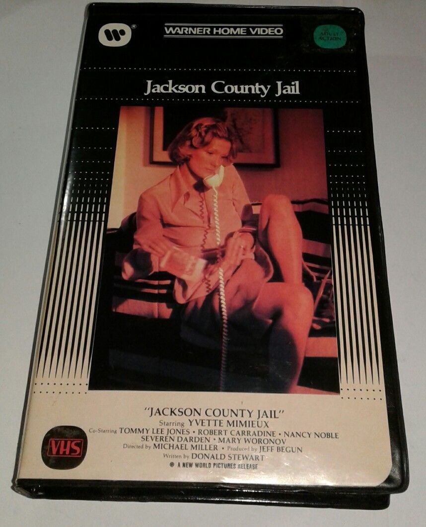 &Acirc;&nbsp;RARE CLAMSHELL! "JACKSON COUNTY JAIL"  Warner Brothers Mint VHS Tommy Lee Jones