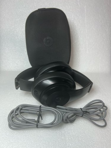 Beats Studio Pro Wireless Noise Cancelling Headphones Black with AppleCare+
