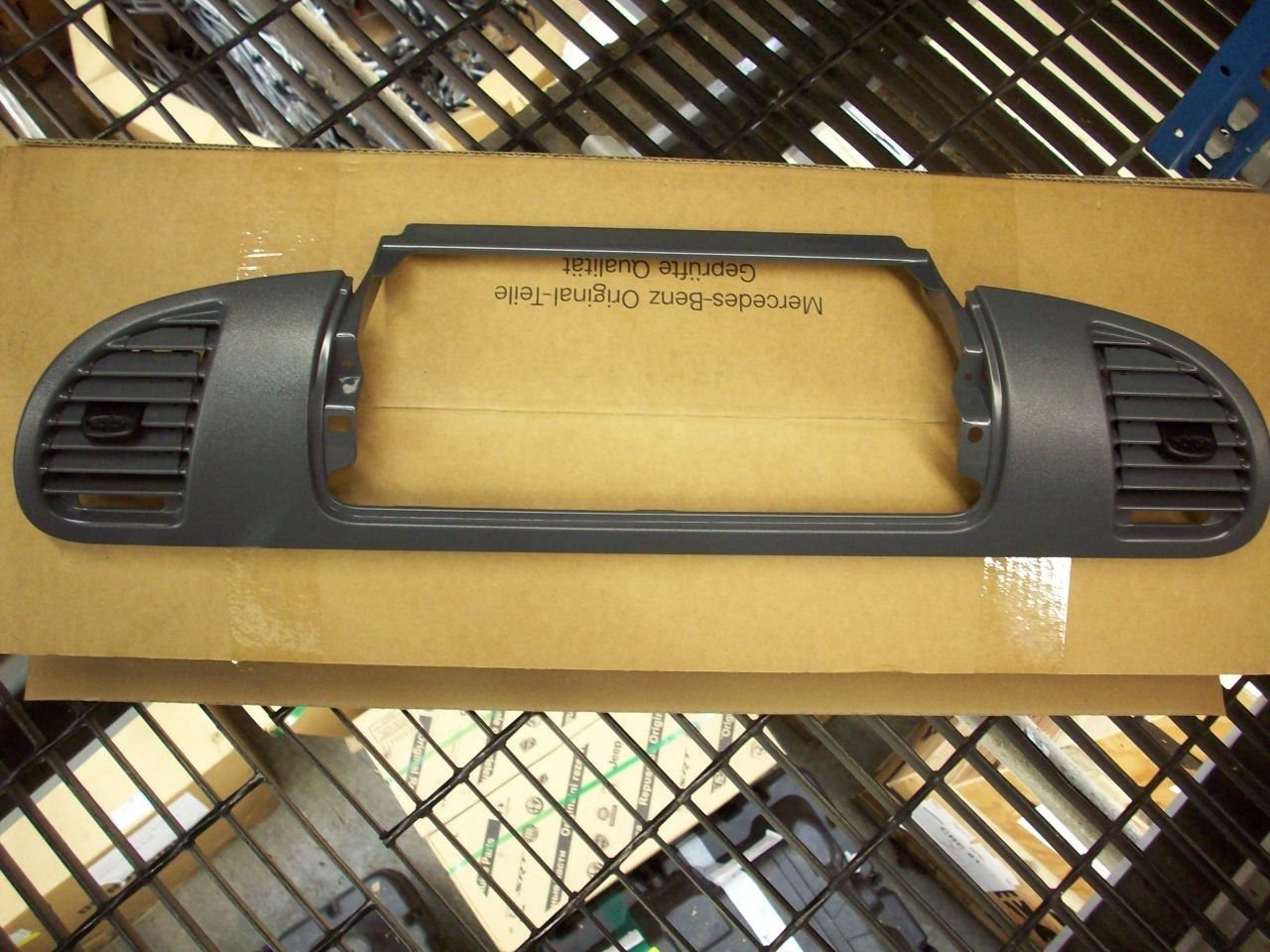 Sprinter Dash Panel Air Outlet Vent 5104261AA Bezel 0206 New Louver