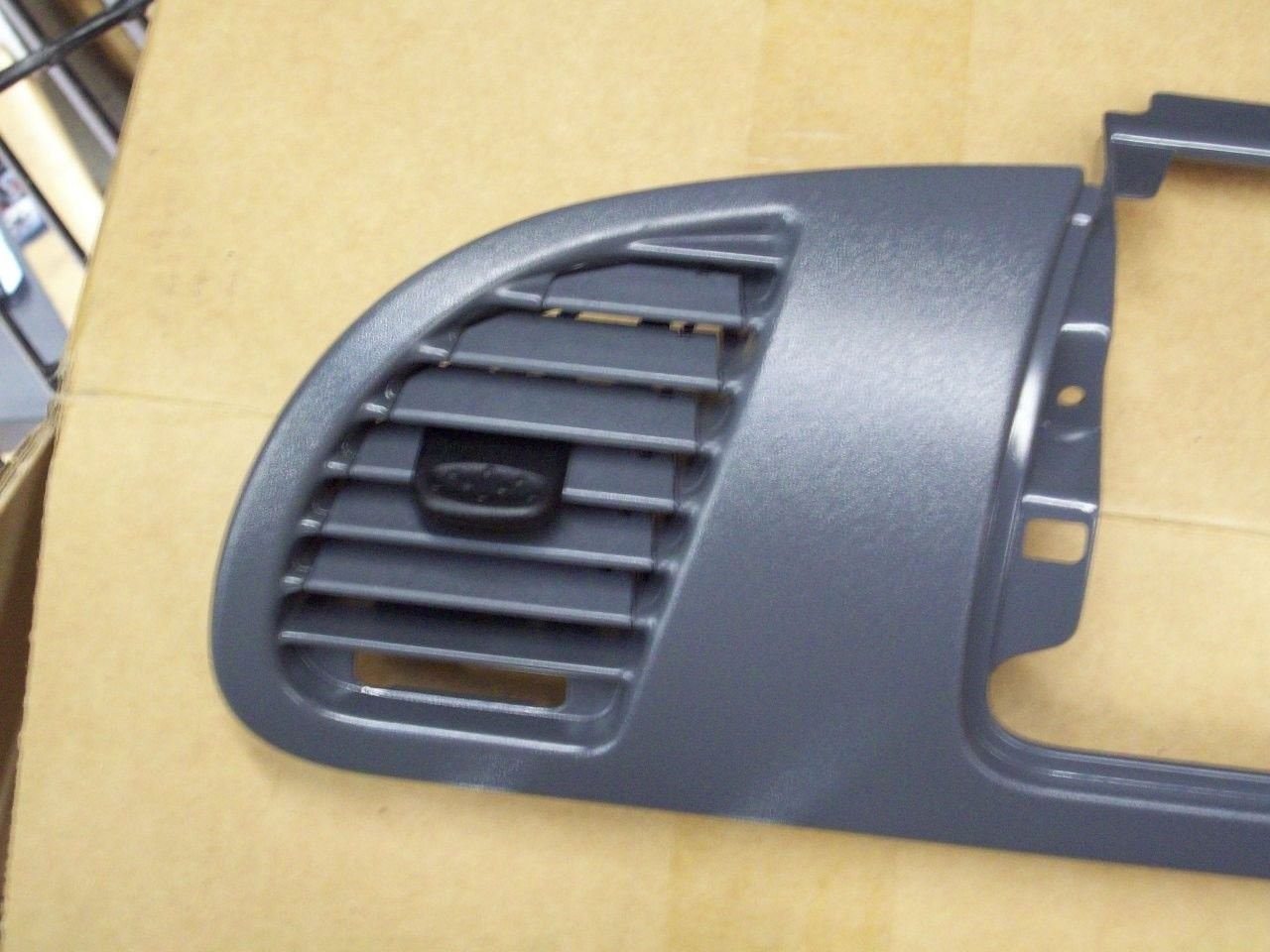 Sprinter Dash Panel Air Outlet Vent 5104261AA Bezel 0206 New Louver