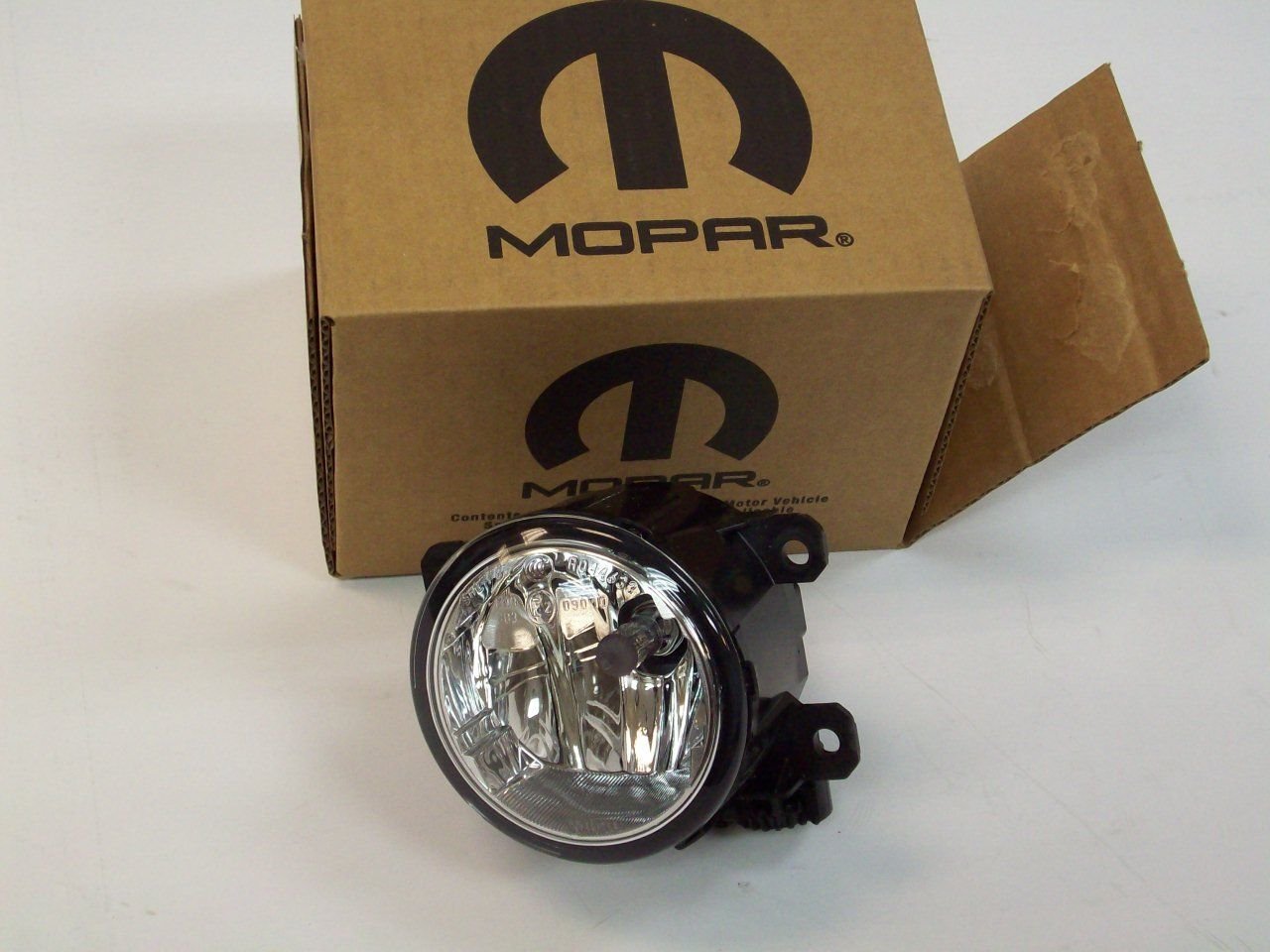20122016 FIAT 500 FOG DRIVING LIGHT LAMP 5182426AA OEM MOPAR NEW