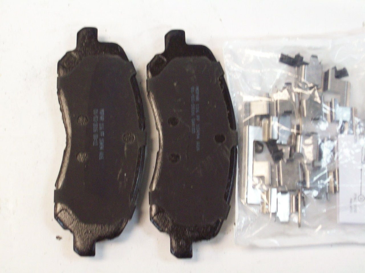 Dodge Caliber Jeep Compass Chrysler Sebring Front Disc Brake Pad Kit