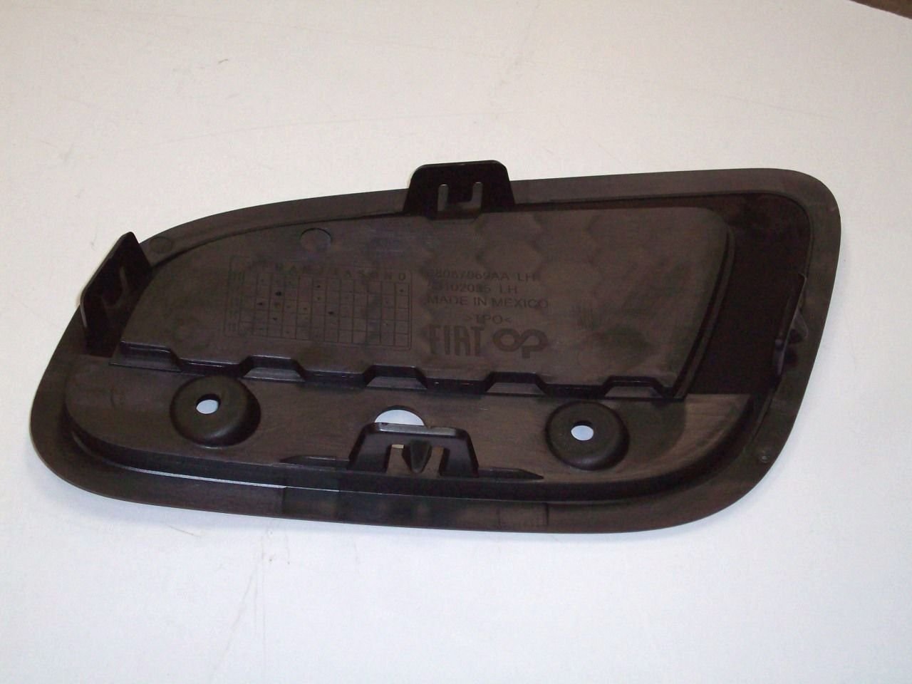 201216 FIAT 500 Left Rear Bumper Reflector Applique Panel 68087069AB