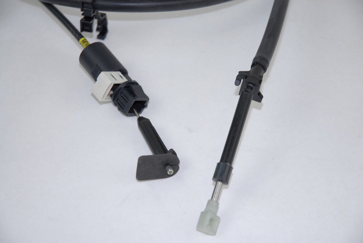 Jeep kick down throttle valve cable 52104352AA OEM Mopar New 9402